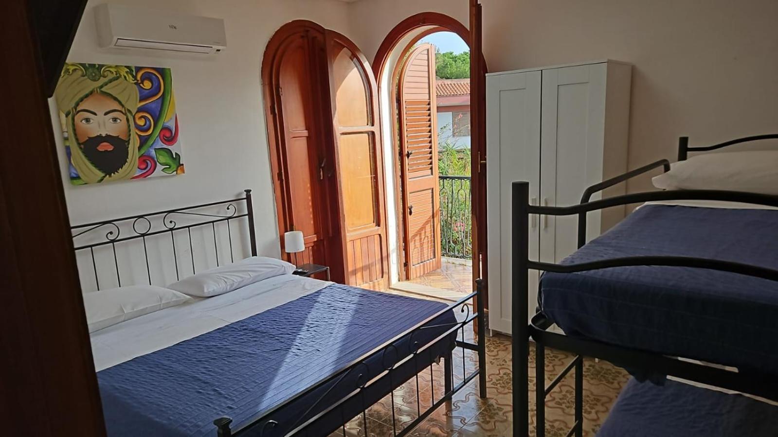 Villa Silvia Casteldaccia Eksteriør billede