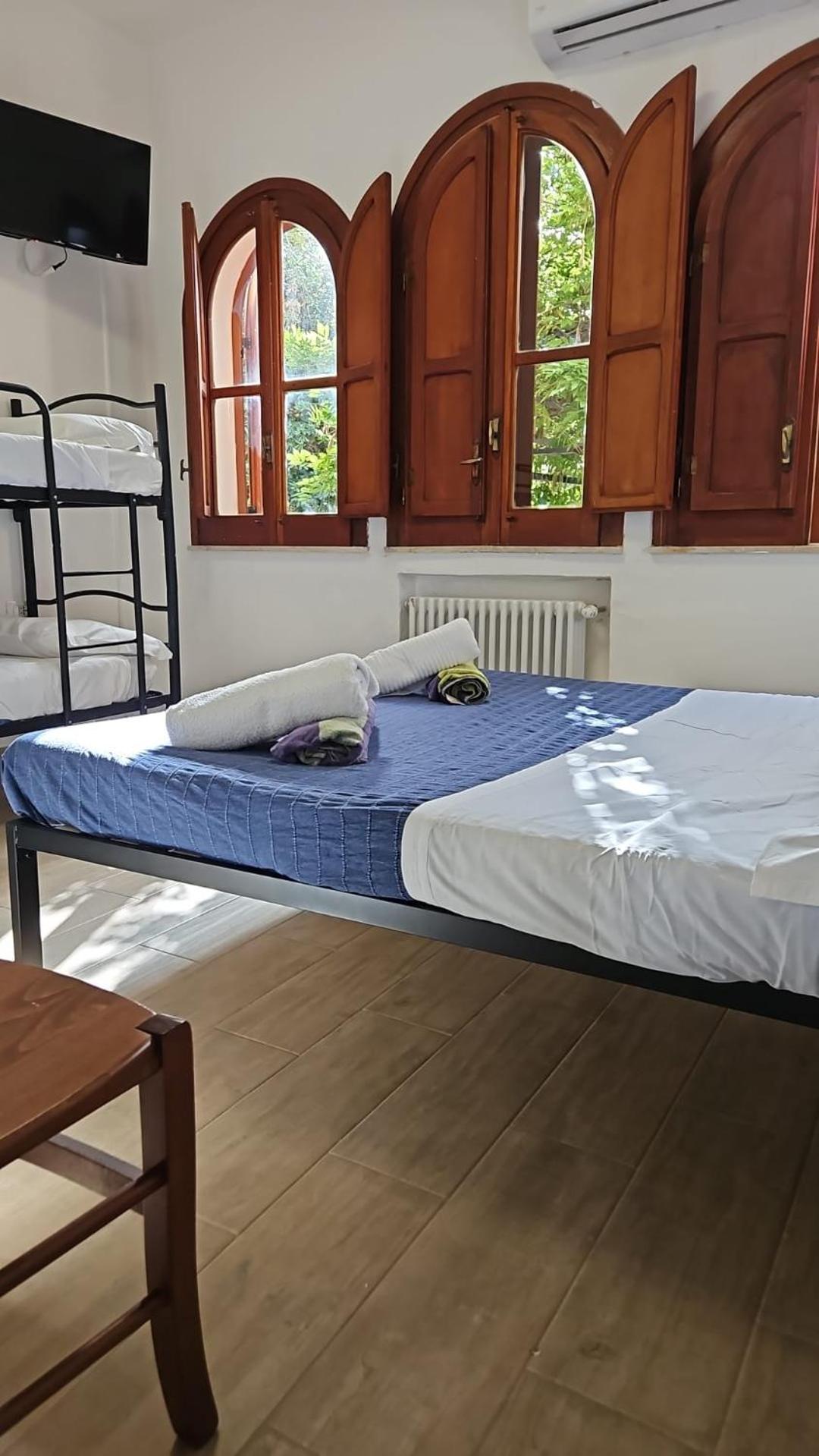 Villa Silvia Casteldaccia Eksteriør billede