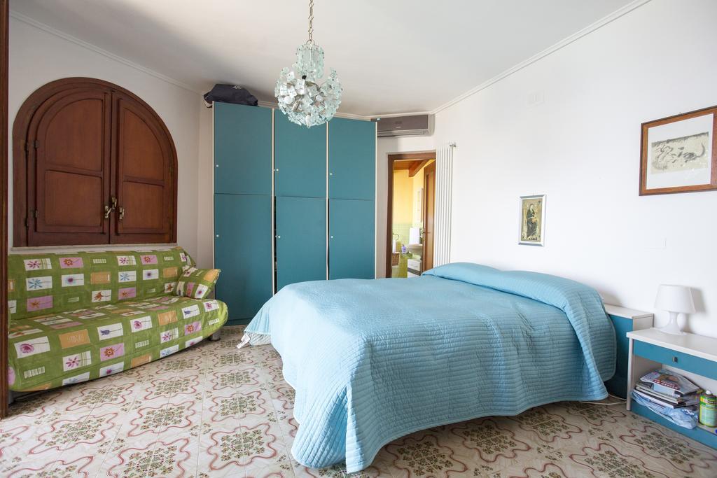 Villa Silvia Casteldaccia Eksteriør billede